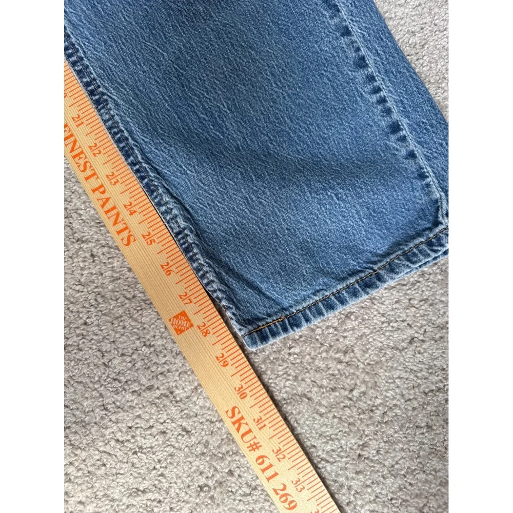 Levis 505 Regular Fit Jeans Mens 33x32 Medium Wash Blue Straight Leg Denim